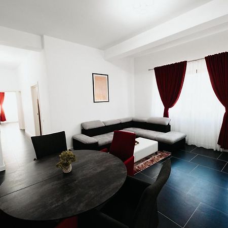 Cozy Aparthotel - Central City Suceava Dış mekan fotoğraf