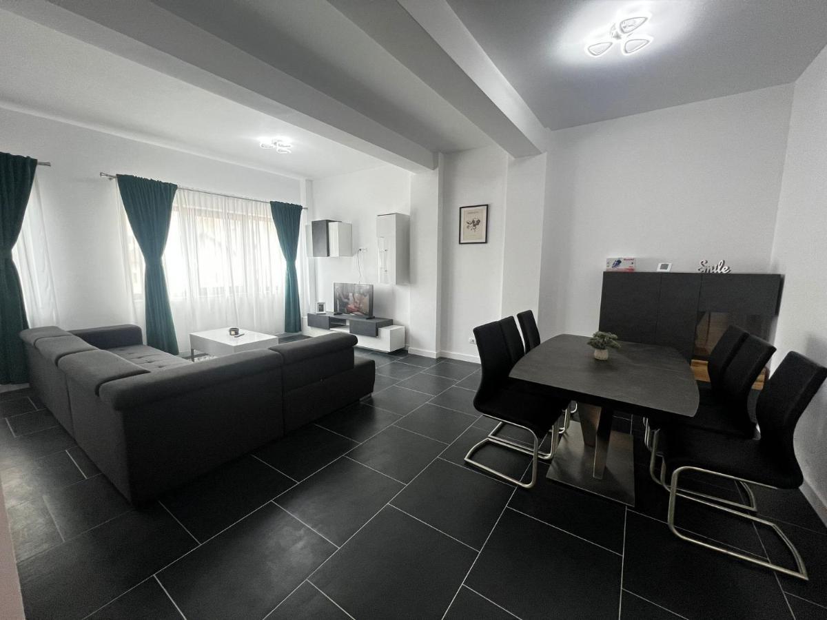 Cozy Aparthotel - Central City Suceava Dış mekan fotoğraf