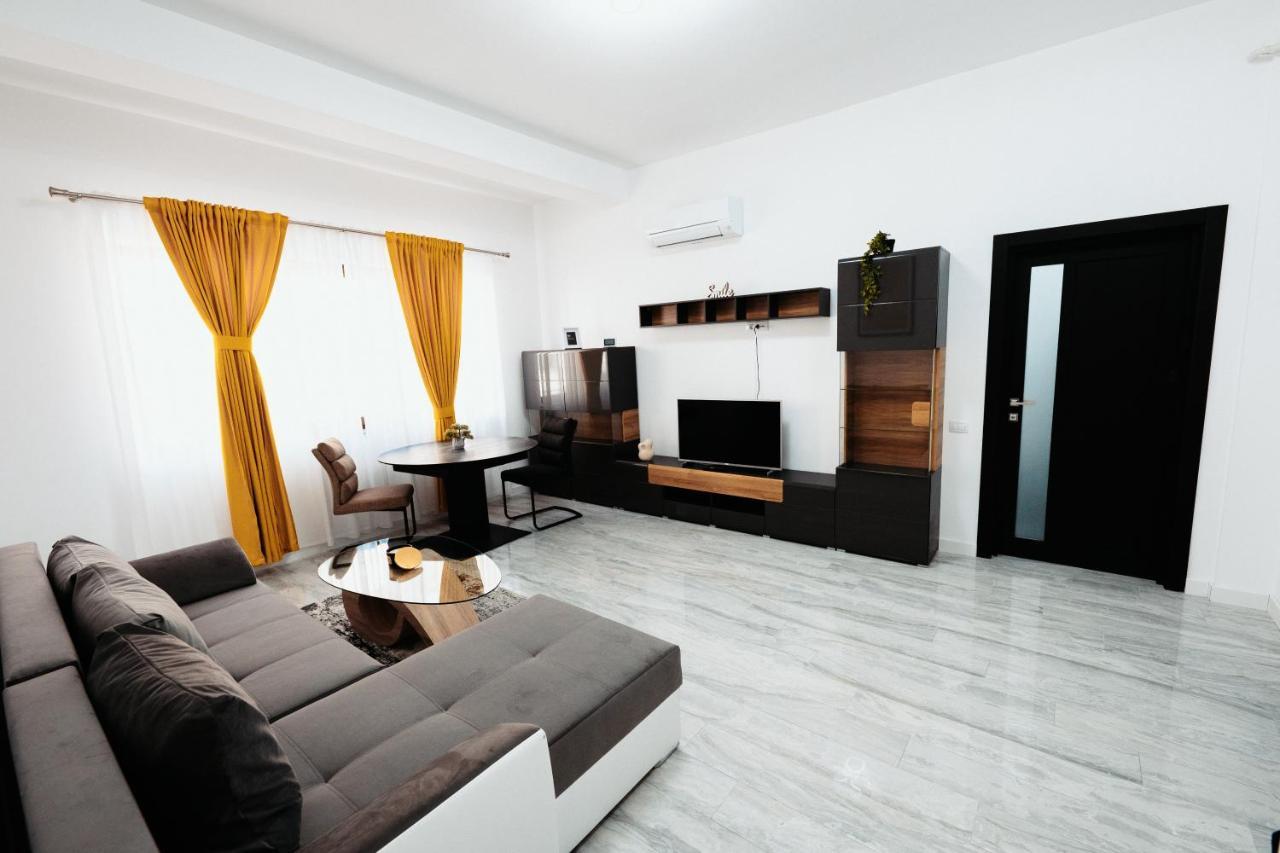 Cozy Aparthotel - Central City Suceava Dış mekan fotoğraf
