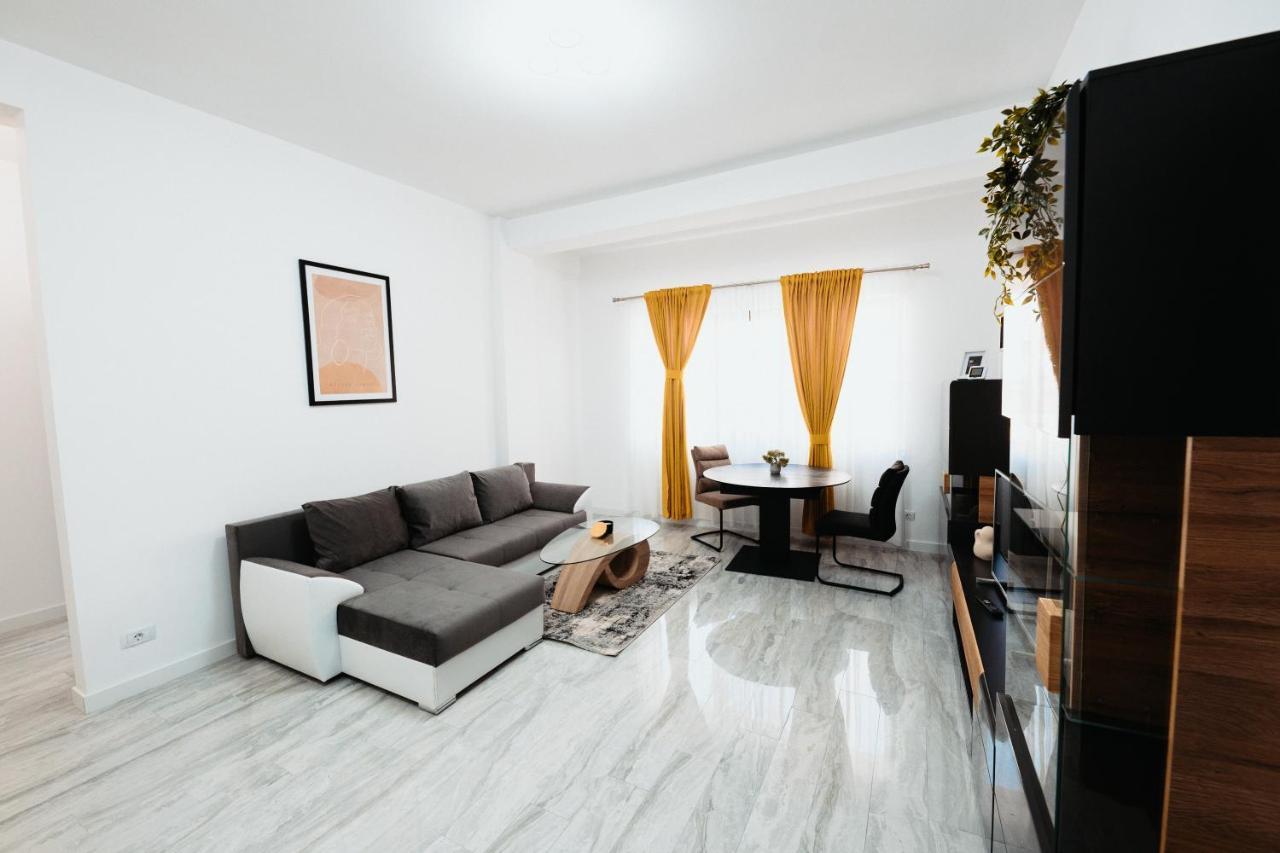Cozy Aparthotel - Central City Suceava Dış mekan fotoğraf